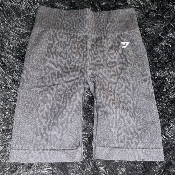 Gymshark Pants - Black leopard gymshark shorts